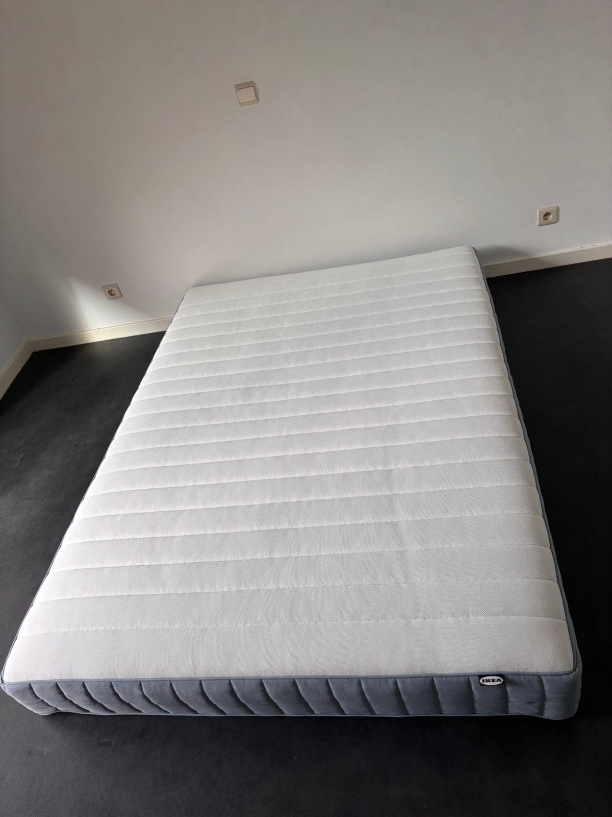 Ikea matras, 140x200cm, Huis en Inrichting, Ophalen, Zo goed als nieuw, Matras