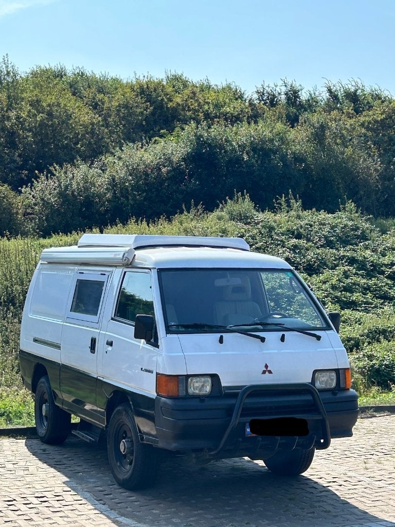 Camping-car Mitsubishi L 300 4x4, Autres modèles, Achat, Beige, 2 places