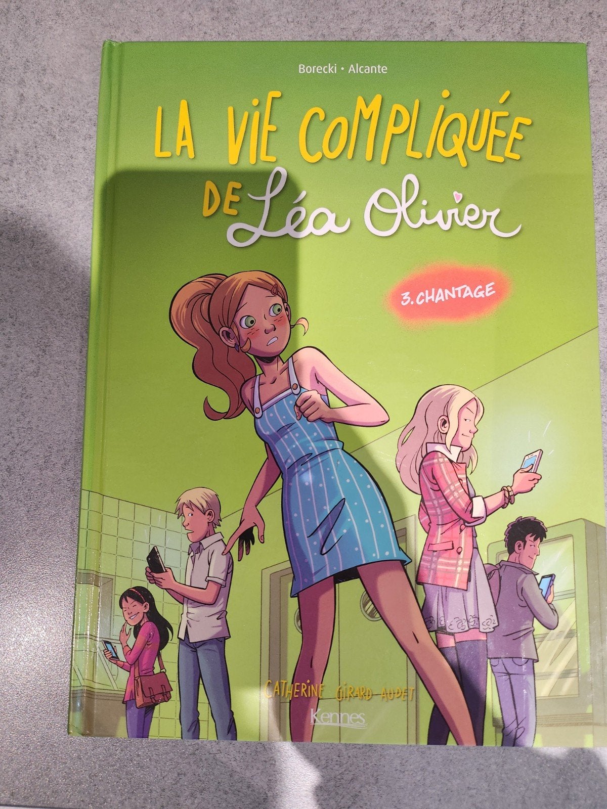 roman la vie compliquée de lea olivier, Livres, Enlèvement ou Envoi