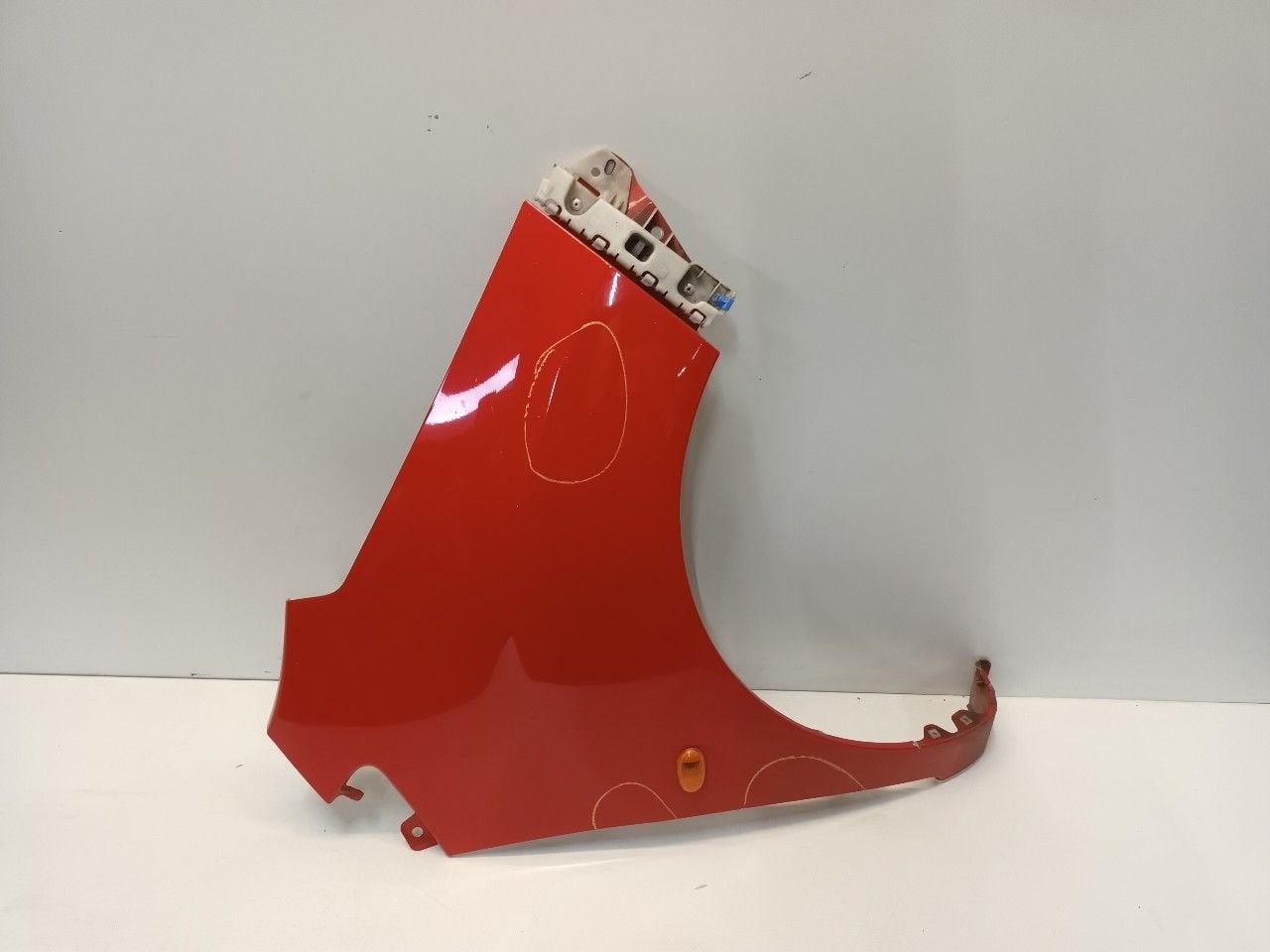 Spatbord rechts voor Chevrolet Spark, Autos : Pièces & Accessoires, Onderdelen@venauto.nl, Van der Ven Autorecycling B.V., Ettenseweg 76, 4706 PB Roosendaal, The Netherlands