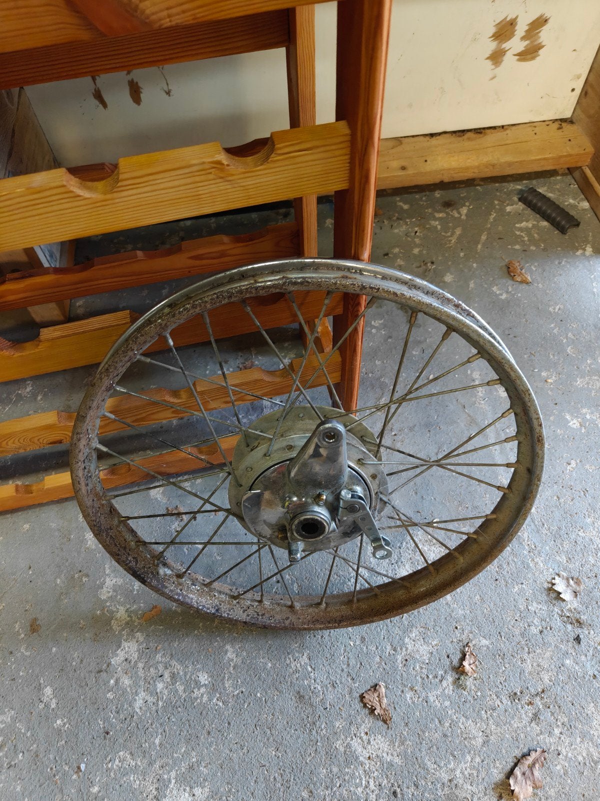 Roue avant Honda C110 avec moyeu, Enlèvement ou Envoi, Utilisé