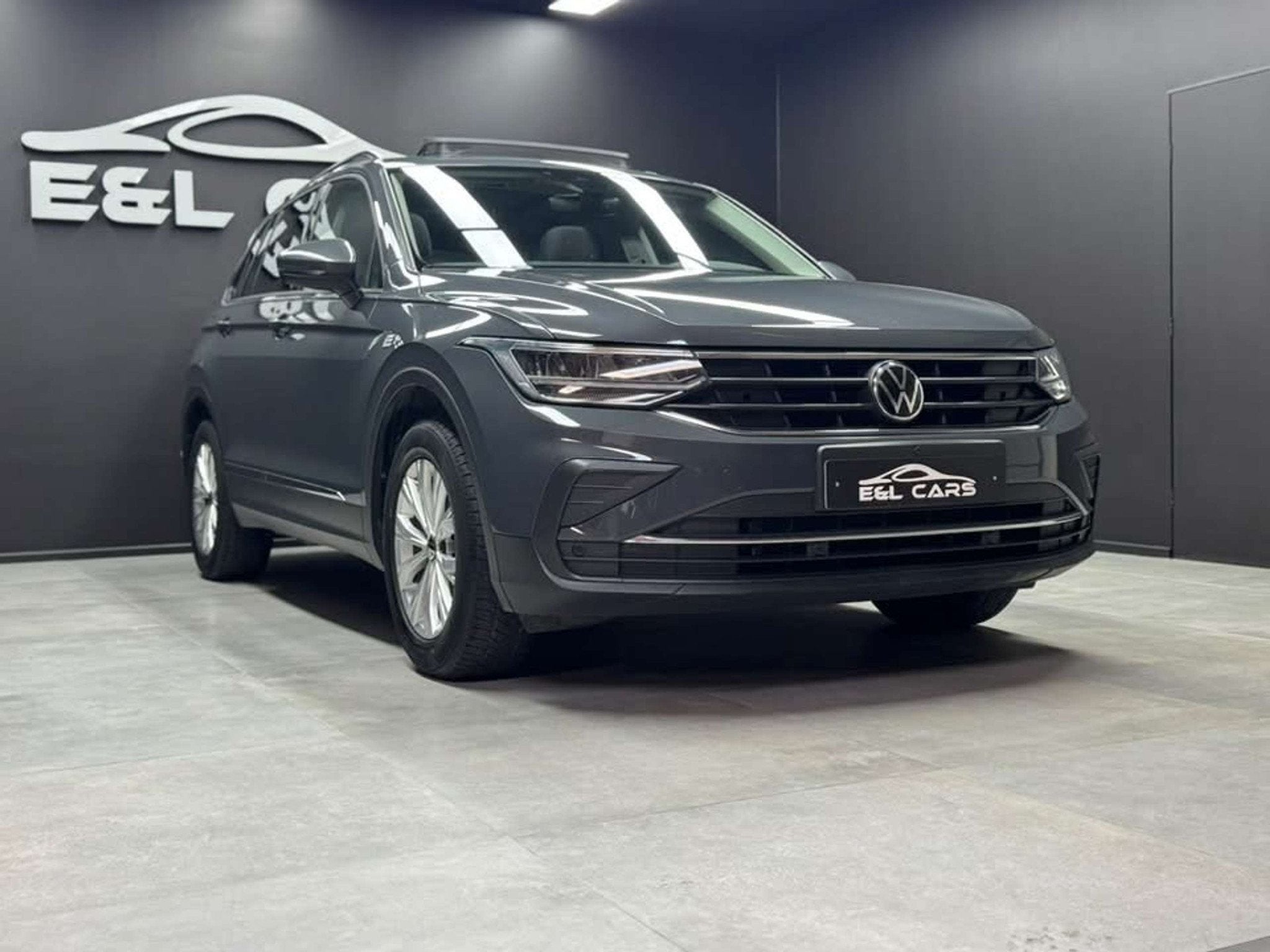 Volkswagen Tiguan Tiguan 1.5 TSI DSG *12 mois de garantie*, Argent ou Gris, Achat, Entreprise, 5 portes