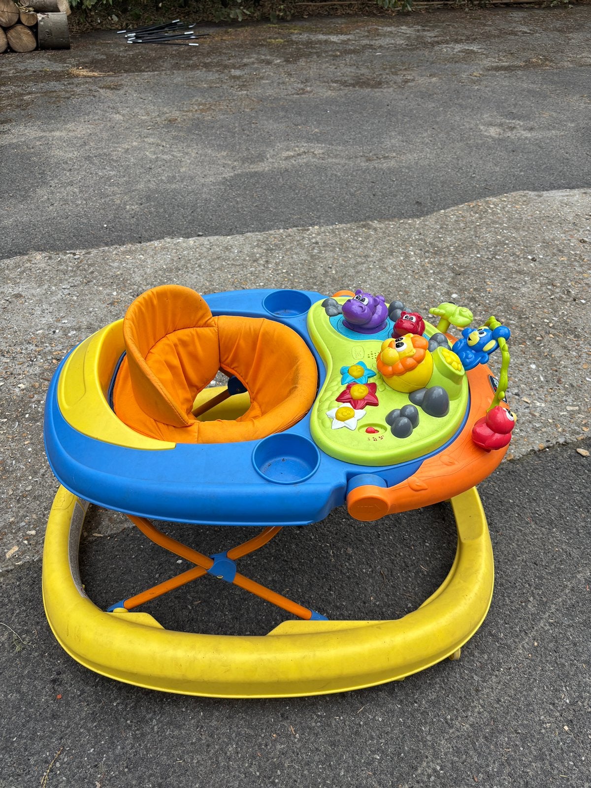 Chariot avec jouets, Enfants & Bébés, Jouets | Extérieur | Bacs à sable, Enlèvement, Utilisé