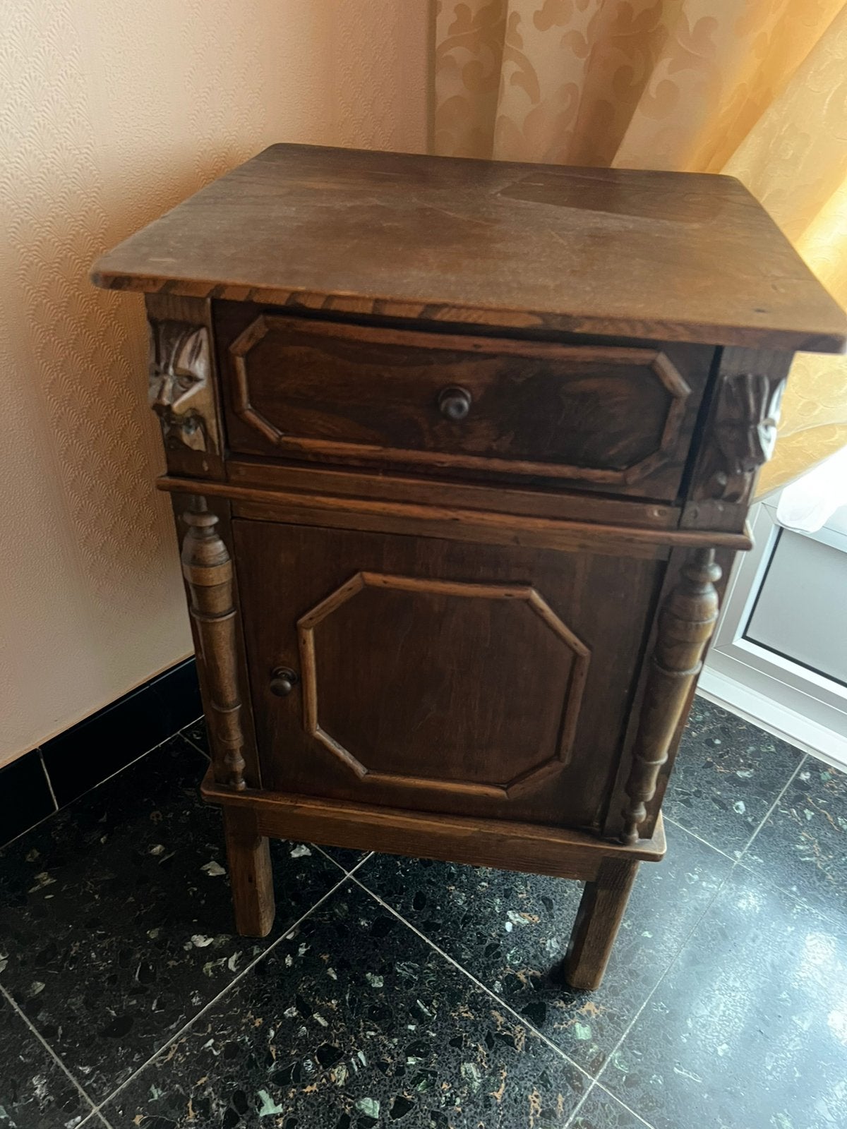 Kastje Mechelse stijl, Enlèvement, Utilisé, Bois