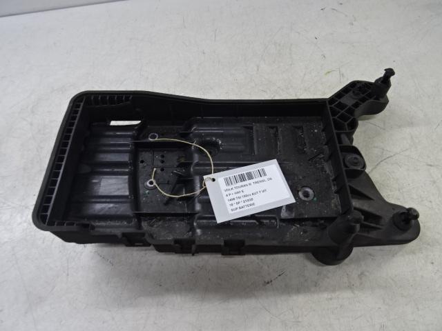 SUPPORT DE BATTERIE Volkswagen Touran (5T1), Volkswagen, Mevr. I. Hauben, Utilisé, Rue de l'Espoir 34 34
4030  GRIVEGNÉE, BE
