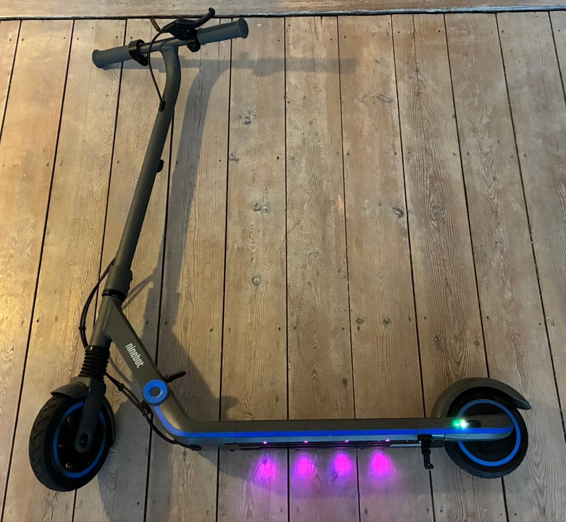 Segway Ninebot Zing E10, Vélos & Vélomoteurs, Enlèvement, Comme neuf, Step électrique (E-scooter)
