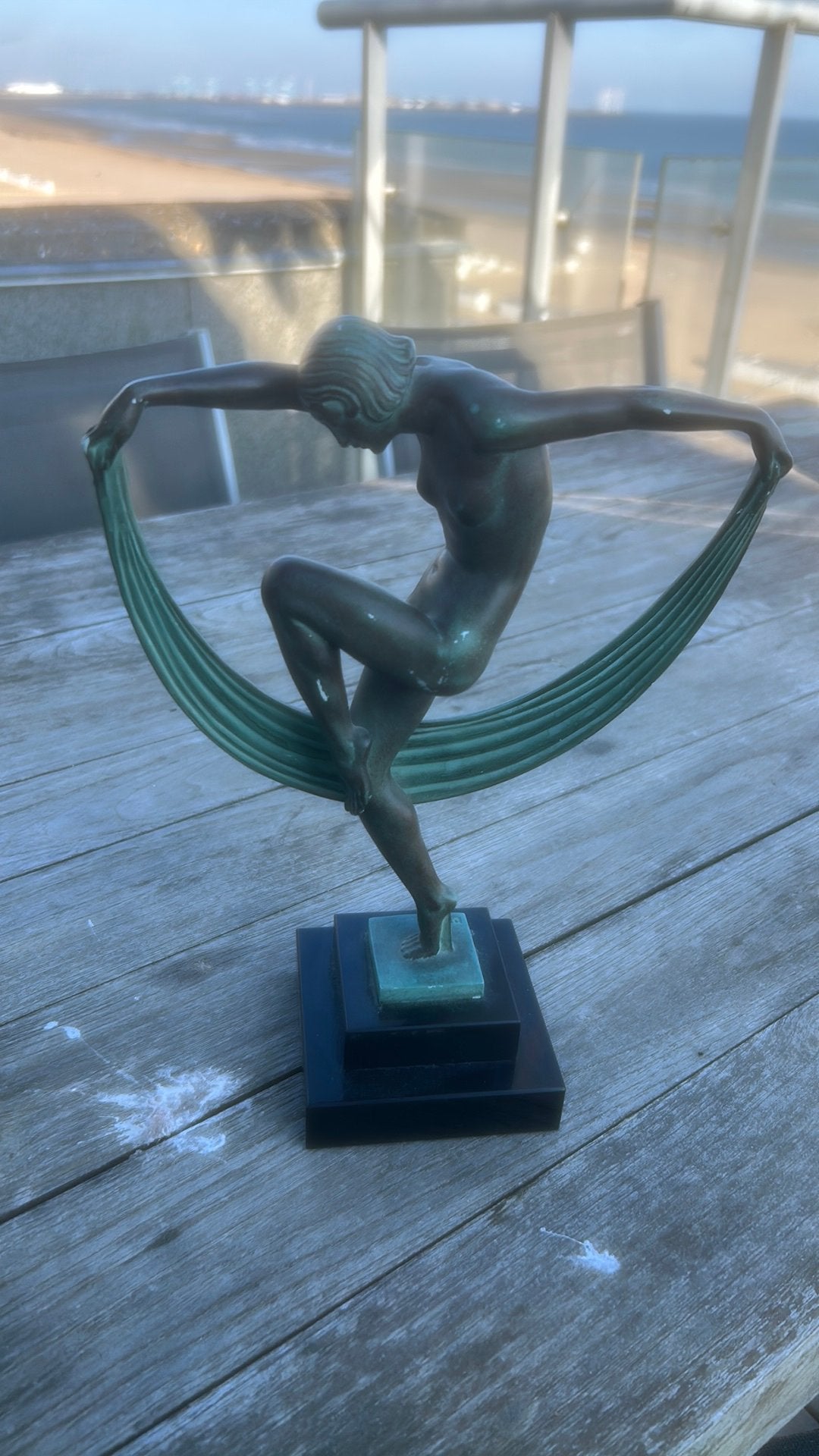 Beeldje design, Antiek en Kunst, Ophalen, 26 cm, Beeld, Groen