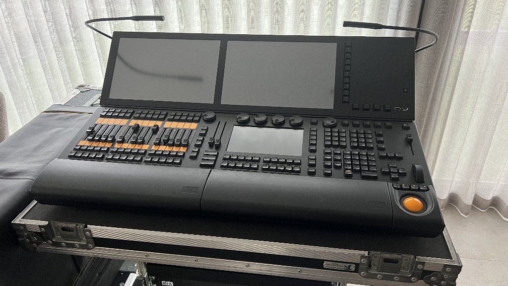 MA2 Light + Case + 8 Port Node + Rack + DMX Splitters, Muziek en Instrumenten, Ophalen, Zo goed als nieuw