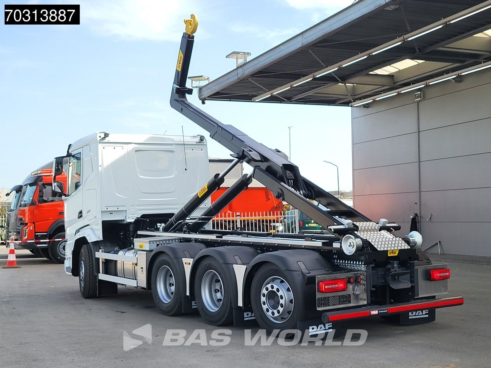 DAF XF 530 8X4 NEW 30tons HYVA 30-60-S Heavy Duty Containers, Auto's, Vrachtwagens, Automaat, Stof, Wit, Bedrijf
