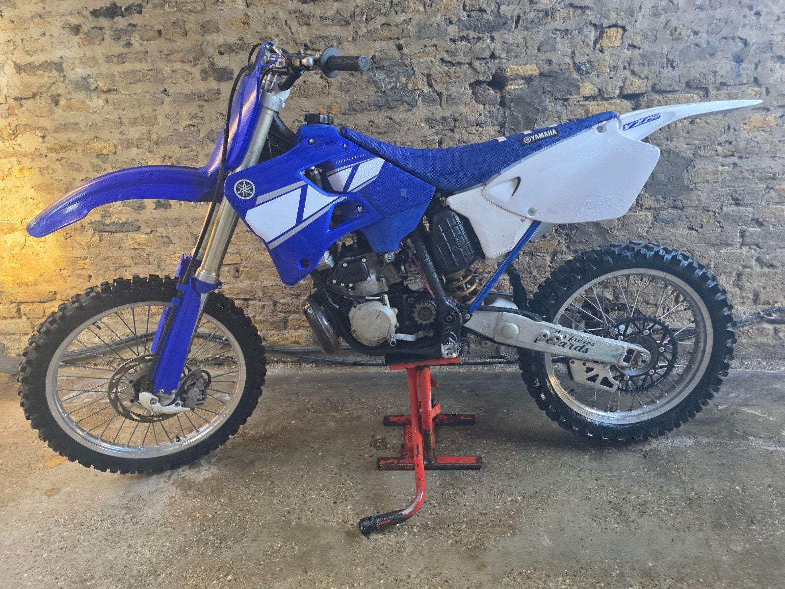 Yamaha 250 yz 1998 boîte longue, Motos, Occasion, Particulier, Moto de cross, 1 cylindre