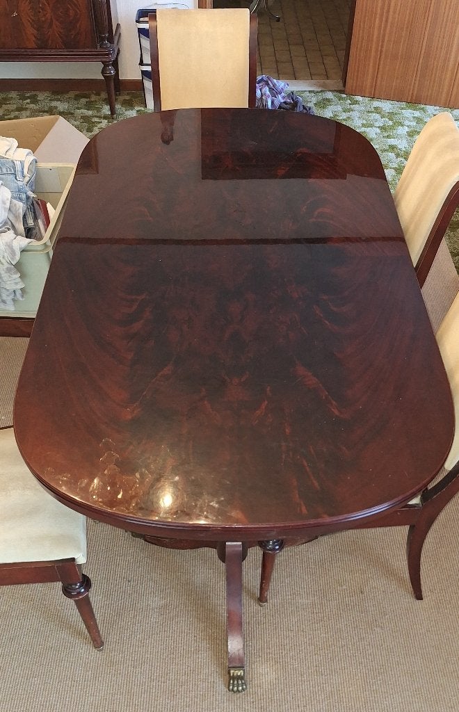 eetkamer kast dressoir tafel stoelen GRATIS, Huis en Inrichting, Kasten | Dressoirs, Ophalen