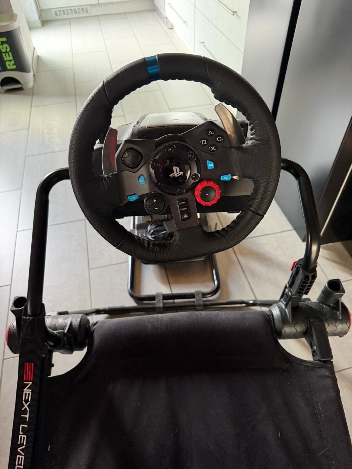 Logitech G29 racestuur + Next Level Racing cockpit, Consoles de jeu & Jeux vidéo, Consoles de jeu | Sony Consoles | Accessoires