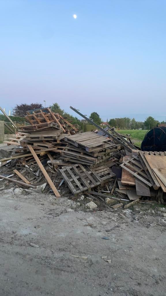 Gratis Pallets en ander hout, 6 m³ ou plus, Enlèvement