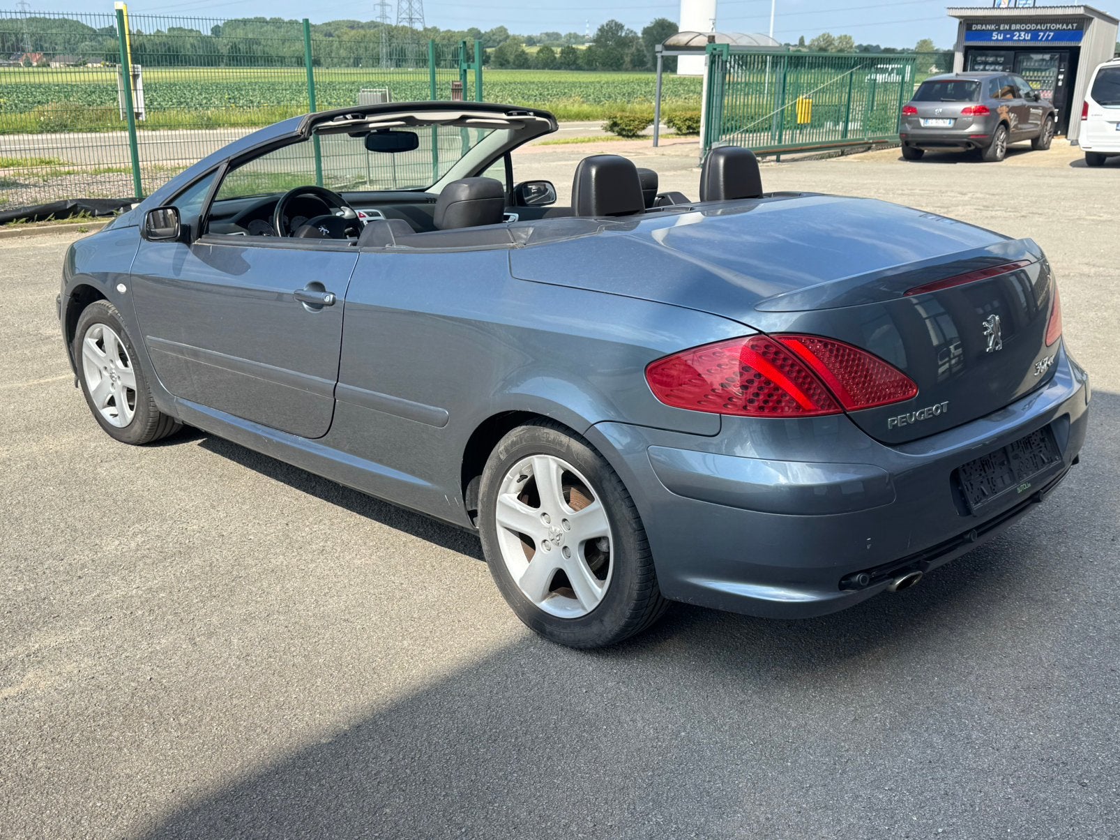 Peugeot 307cc 2l essence lez ok airco, 4 zetels, Cabriolet, https://public.car-pass.be/vhr/e5164a28-3ba4-4305-b55d-c9ba4830387e