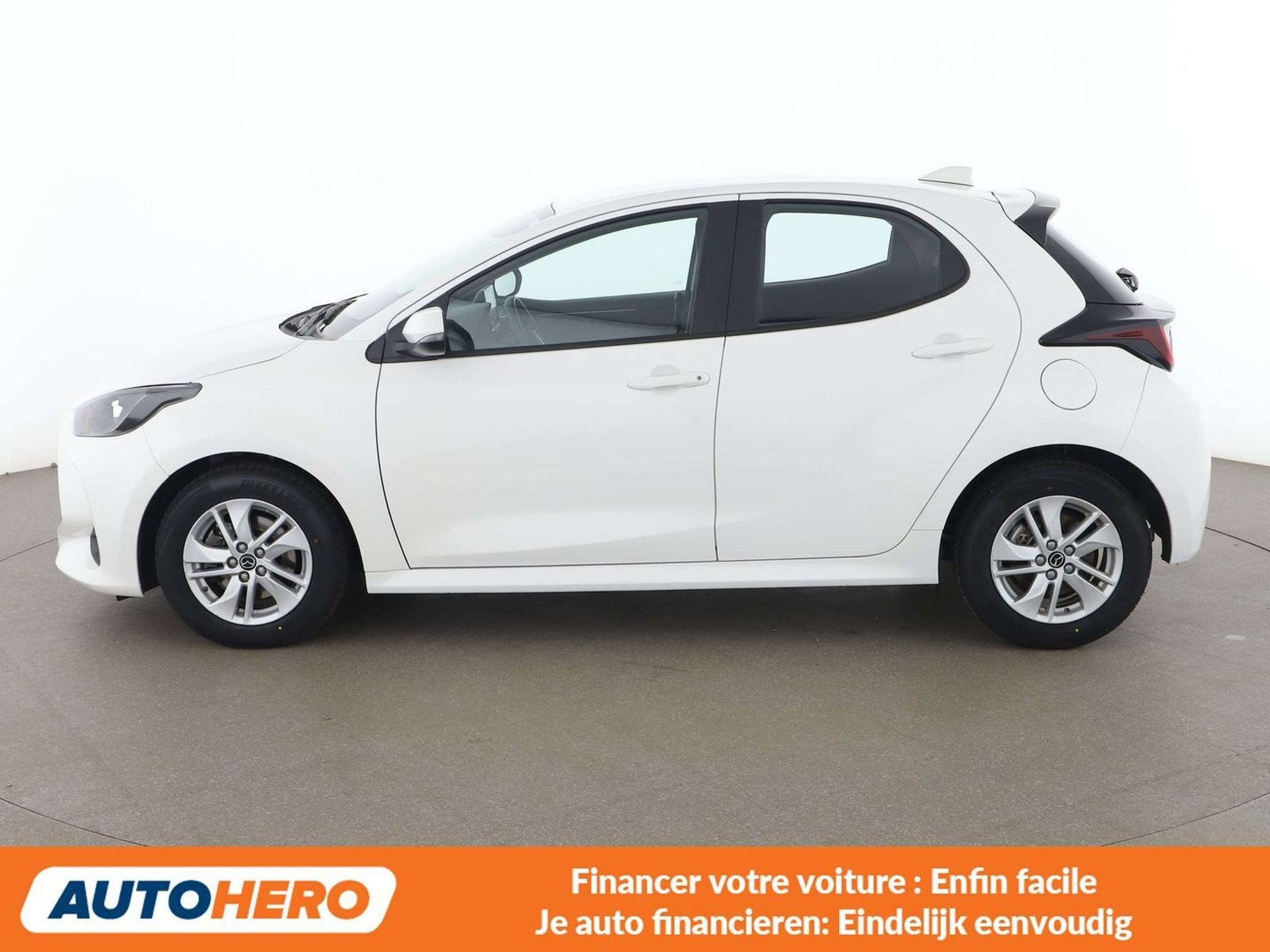 Mazda 2 1.5 Hybrid Agile (année de construction 2023), Autos, Euro 6, 116 ch, Noir, 5 portes