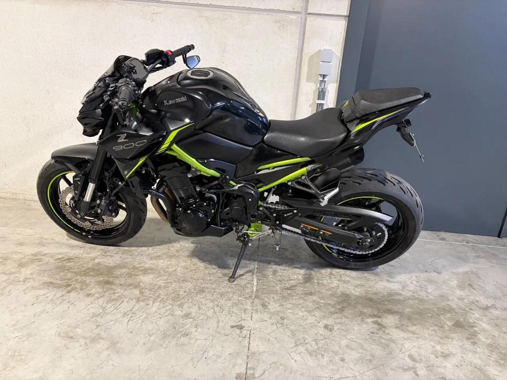 Kawasaki Z900 met extra's (bj 2022), Motoren, Bedrijf, 900 cc, Meer dan 35 kW, Overig