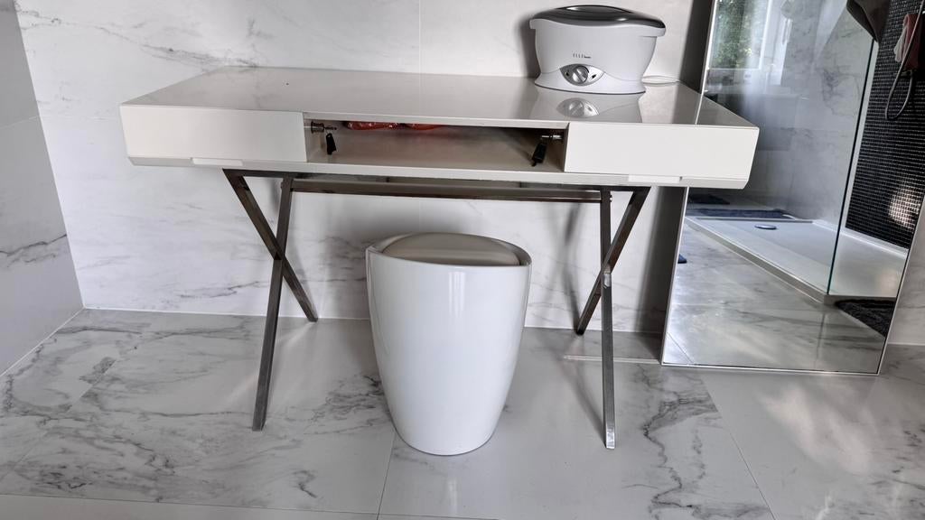 Coiffeuse / bureau design laqué blanc  – Lusterful, Maison & Meubles, Bureaux, Comme neuf, Blanc, Enlèvement