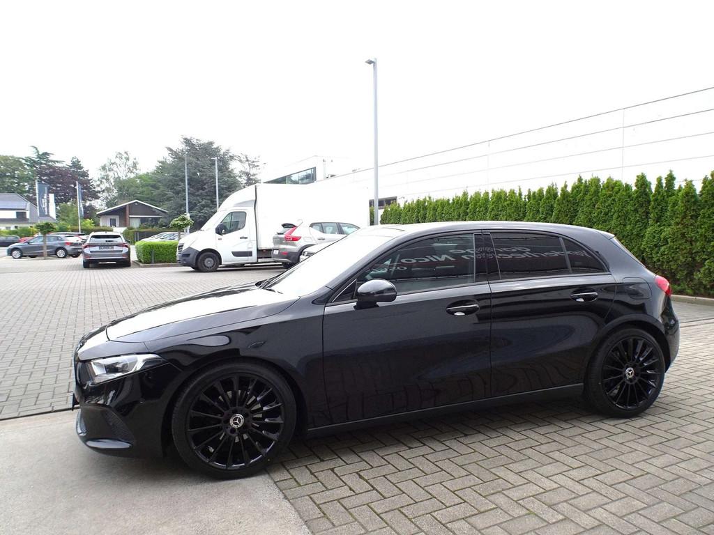 Mercedes-Benz A-CLASS 180 5d. VIRTUAL,CAMERA,CRUISE,BLUETH,P, Autos, 100 kW, Achat, Euro 6, Entreprise