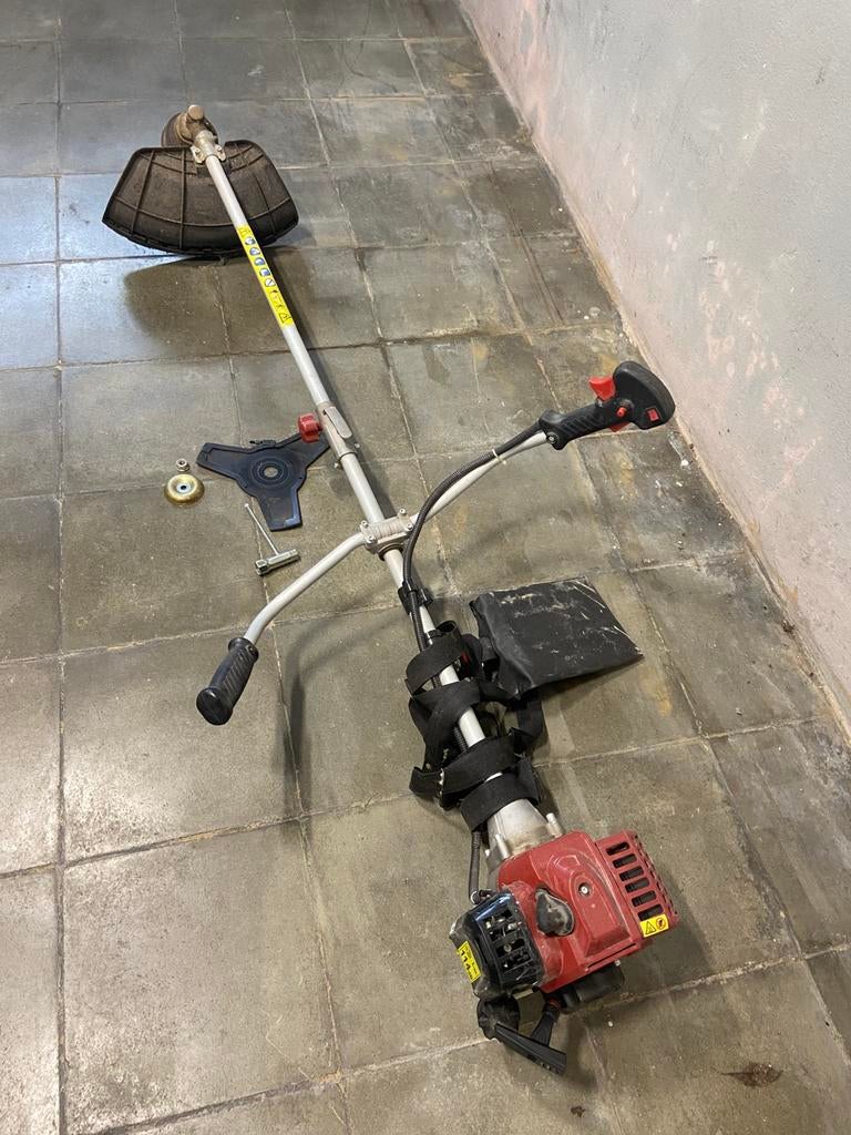 Bosmaaier op benzine, Ophalen, Gebruikt, Benzine