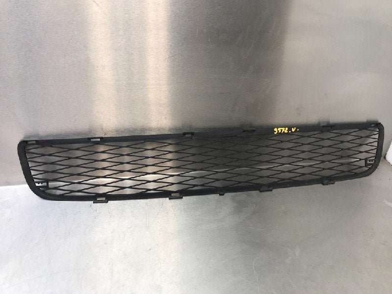 GRILLE DE PARE-CHOCS Toyota Yaris II (P9) (01-2005/12-2014), Utilisé, Toyota