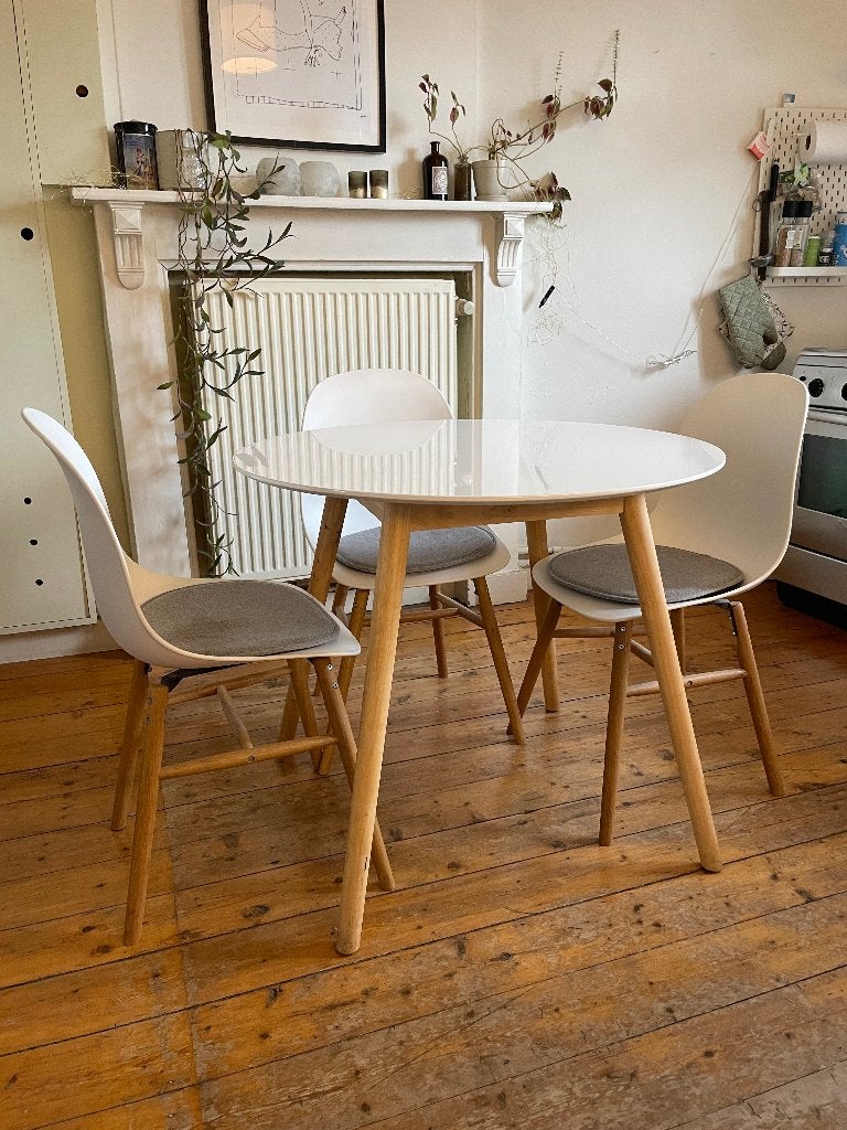 Ronde eettafel met 4 stoelen, Huis en Inrichting, Ophalen, Gebruikt, 50 tot 100 cm, Rond
