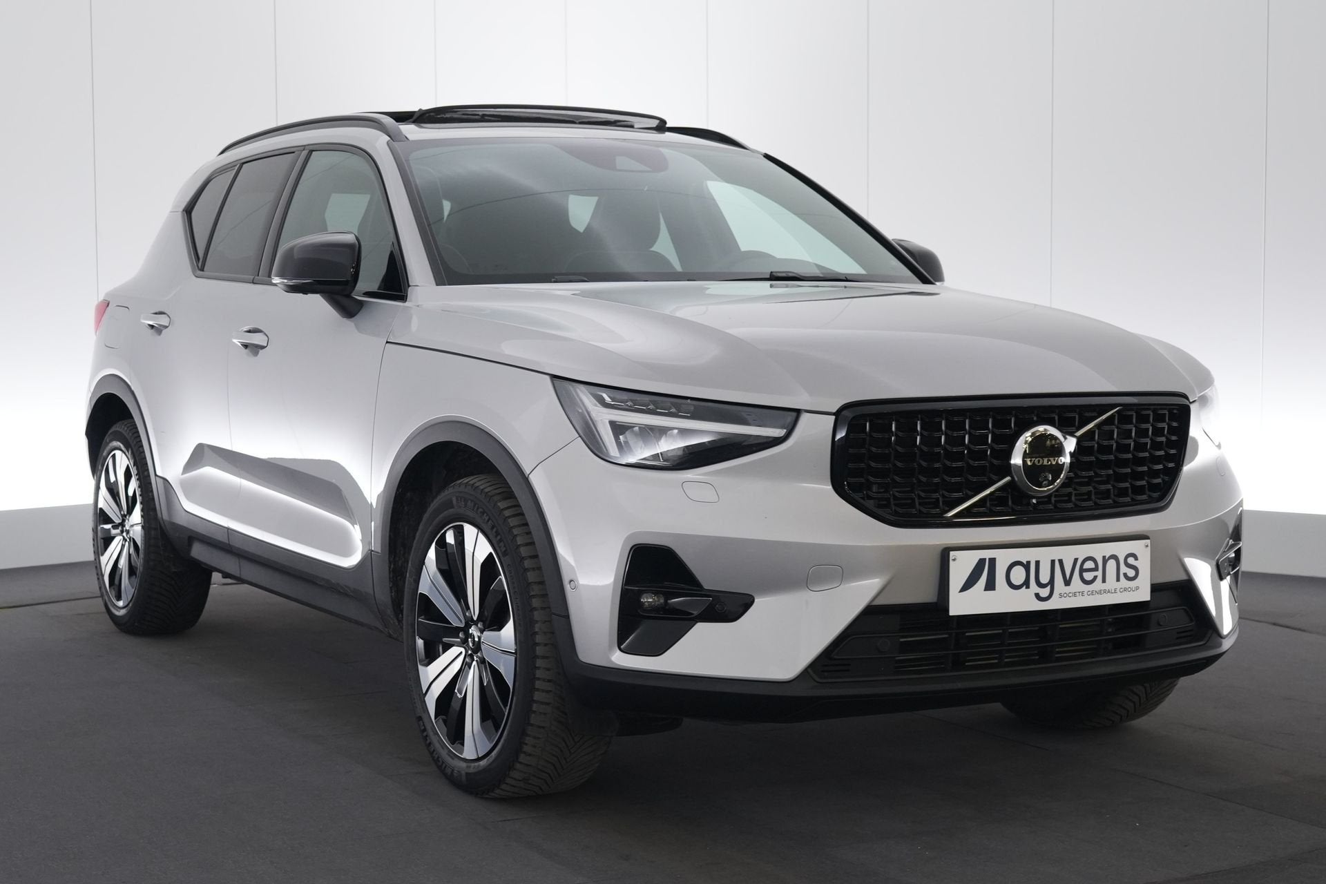 (2DVZ232) VOLVO XC40, https://public.car-pass.be/vhr/afb0f9d3-7f97-4d47-9760-28d77ad9608c, Euro 6, Alcantara, Plug-in hybride