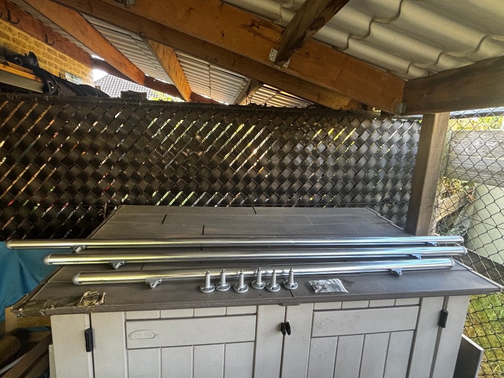 Set inox trapleuningen met plaatsingstoebehoren, Doe-het-zelf en Bouw, Ophalen, Zo goed als nieuw
