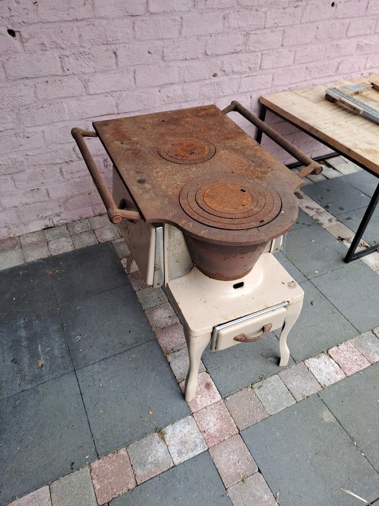 Ragoût de Louvain, Enlèvement