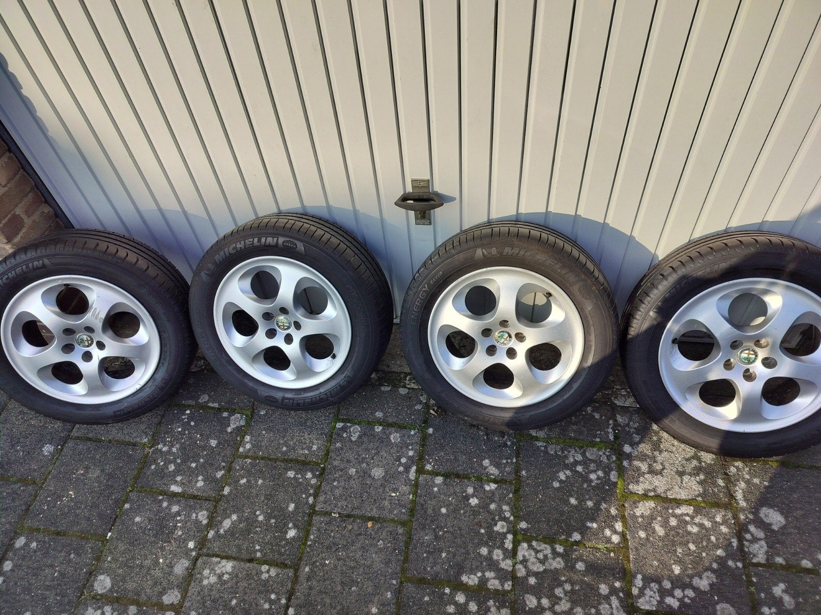 Ensemble de jantes en aluminium de 16 pouces pour Alfa Romeo, Autos : Pièces & Accessoires, Pneus & Jantes, Pneus et Jantes, Pneus été