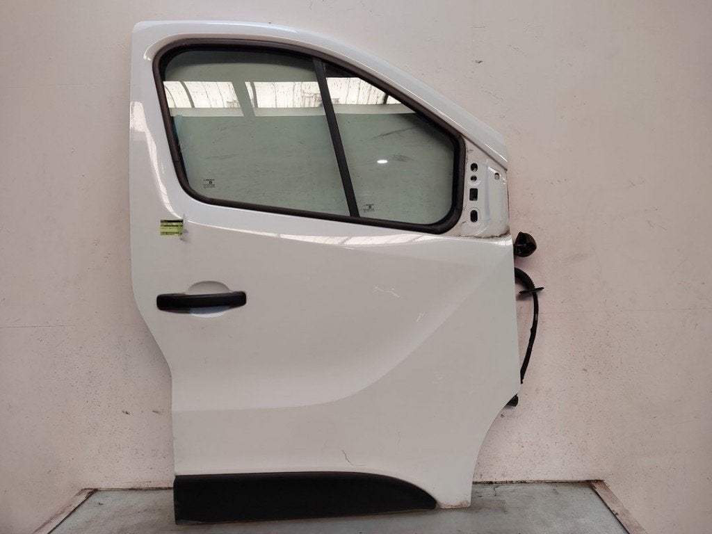 PORTIER RECHTS Renault Trafic (1FL / 2FL / 3FL / 4FL), Gebruikt, Rechts, Peter-Huppertz-Straße 5
51063  Köln, DE, Dialog.deutschland@renault.de