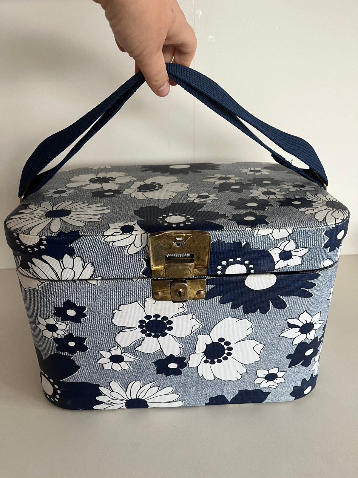 Vintage beautycase met sleutel, Enlèvement ou Envoi, Avec serrure, Utilisé, Rigide