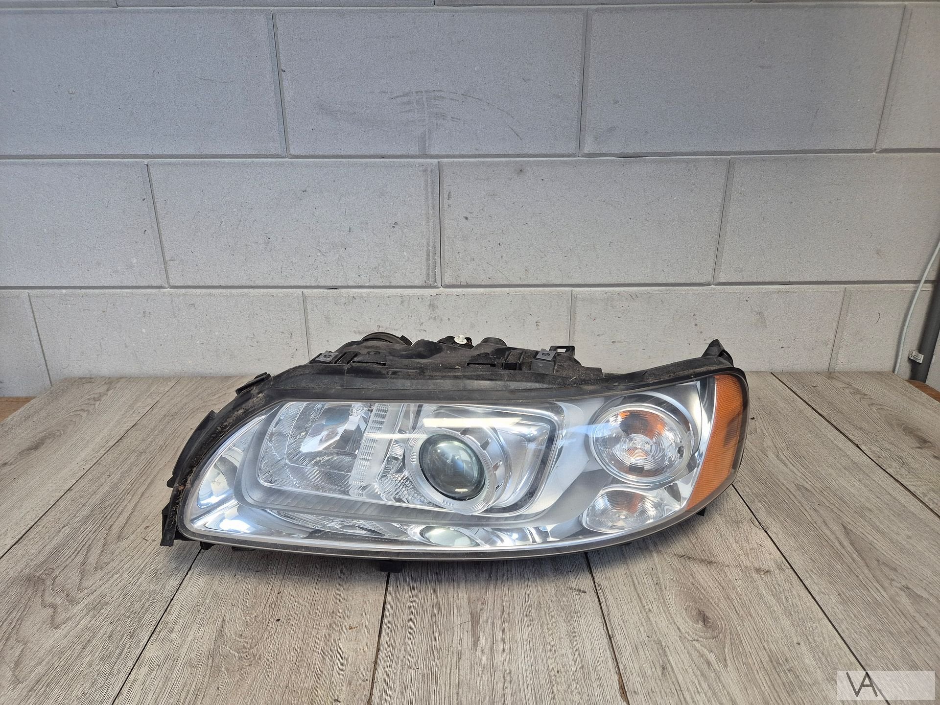 Koplamp links van Volvo S60 V70 XC70 2006 - 2008 xenon bocht, Gebruikt, -, -, Ophalen of Verzenden