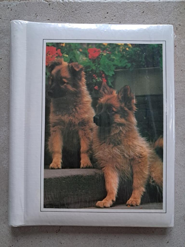Album photos vintage avec chiens NEUF, TV, Hi-fi & Vidéo, Albums photo & Accessoires, Enlèvement ou Envoi, Neuf, Album photo
