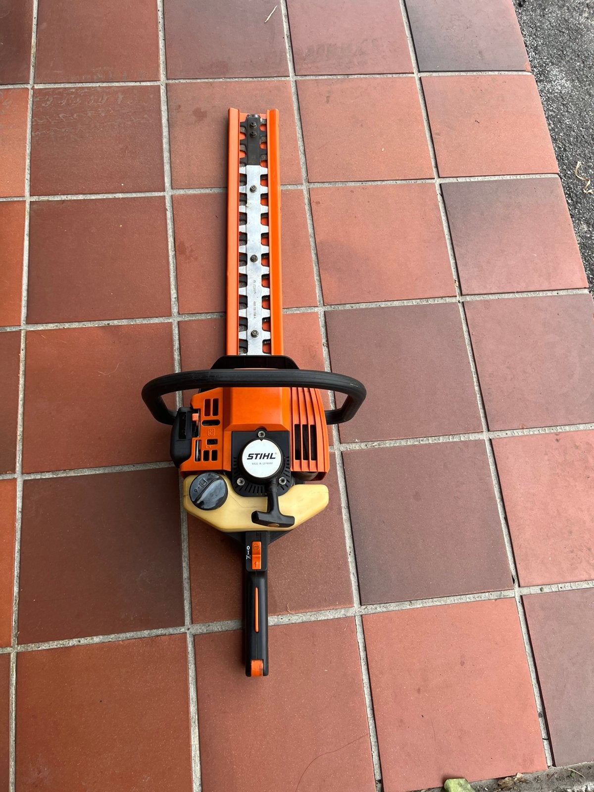 Heggenschaar HS Stihl 75, Ophalen, Benzine