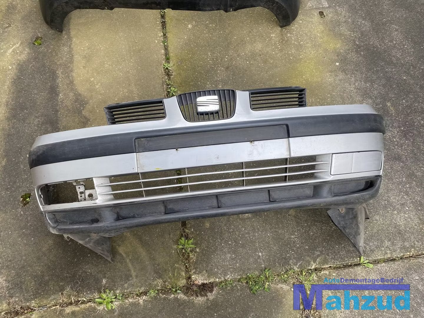 SEAT IBIZA 2 6K1 cordoba zilver voorbumper 1993-2002, Gebruikt, Voor, Autovia A-2, Km 585 585
08760  Martorell, ES, SEAT S.A.