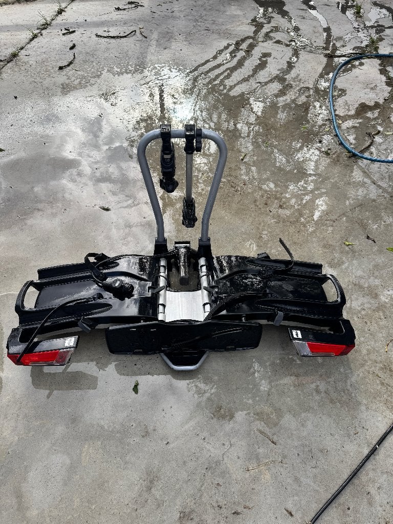 Volvo fietsdrager, Ophalen, Gebruikt, 2 fietsen, Trekhaakdrager