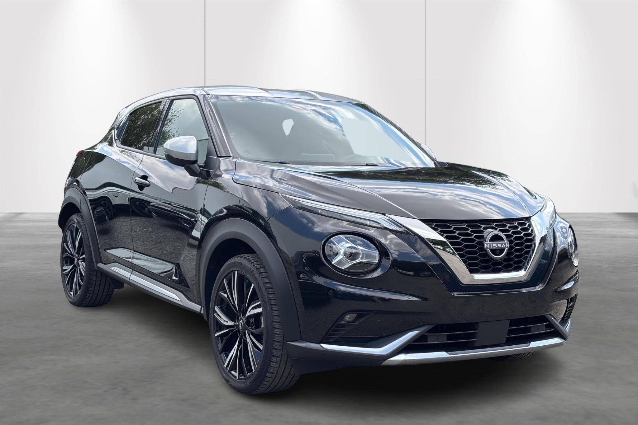 Nissan Juke 1.0 DIG-T N-Design automatische airco, achteruit, Voorwielaandrijving, Dealer onderhouden, Stof, Gebruikt