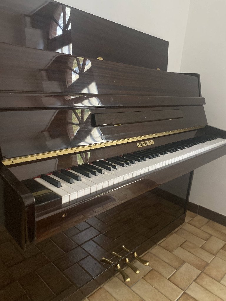 Piano droit acoustique REGENT, Musique & Instruments, Enlèvement, Piano