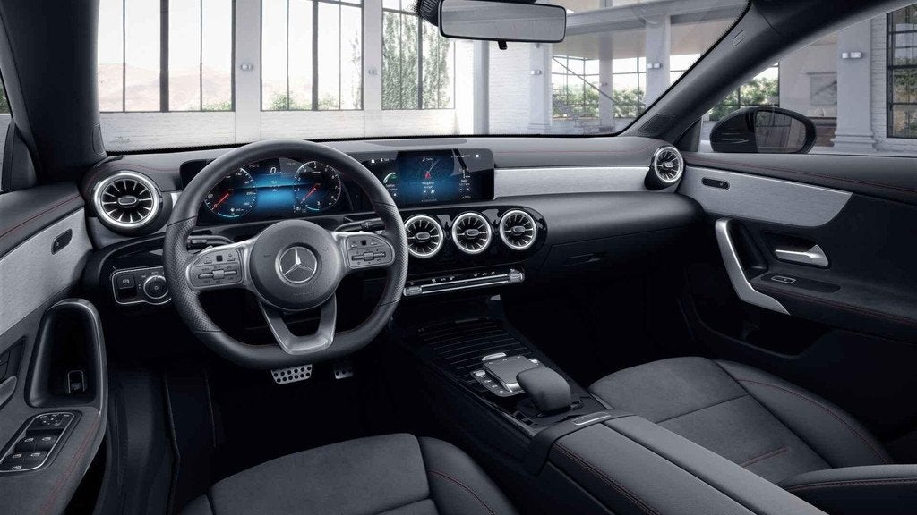 Mercedes-Benz CLA Shooting Brake CLA 180 AMG Line Night Pack, Auto's, CLA, Stof, Gebruikt, https://public.car-pass.be/vhr/def15194-1f0b-4a37-aaee-c825c24c0dc1