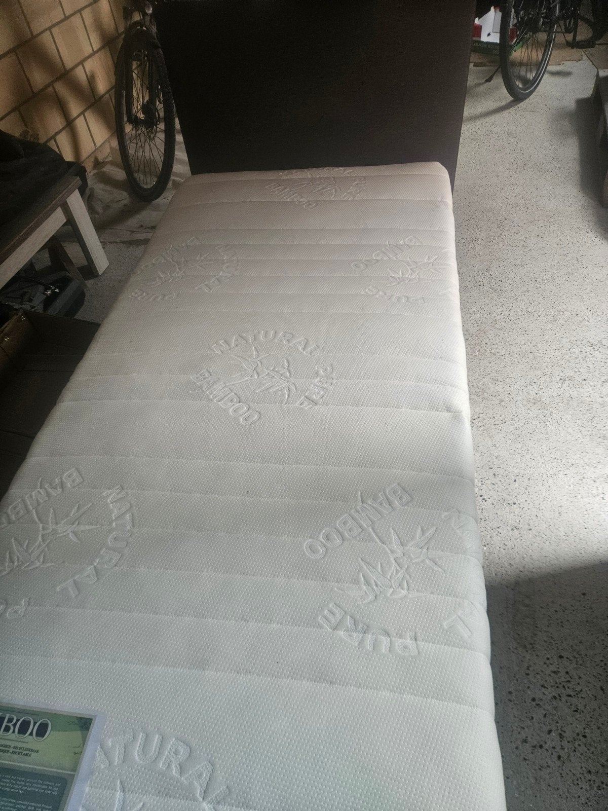 boxspring, Enlèvement ou Envoi