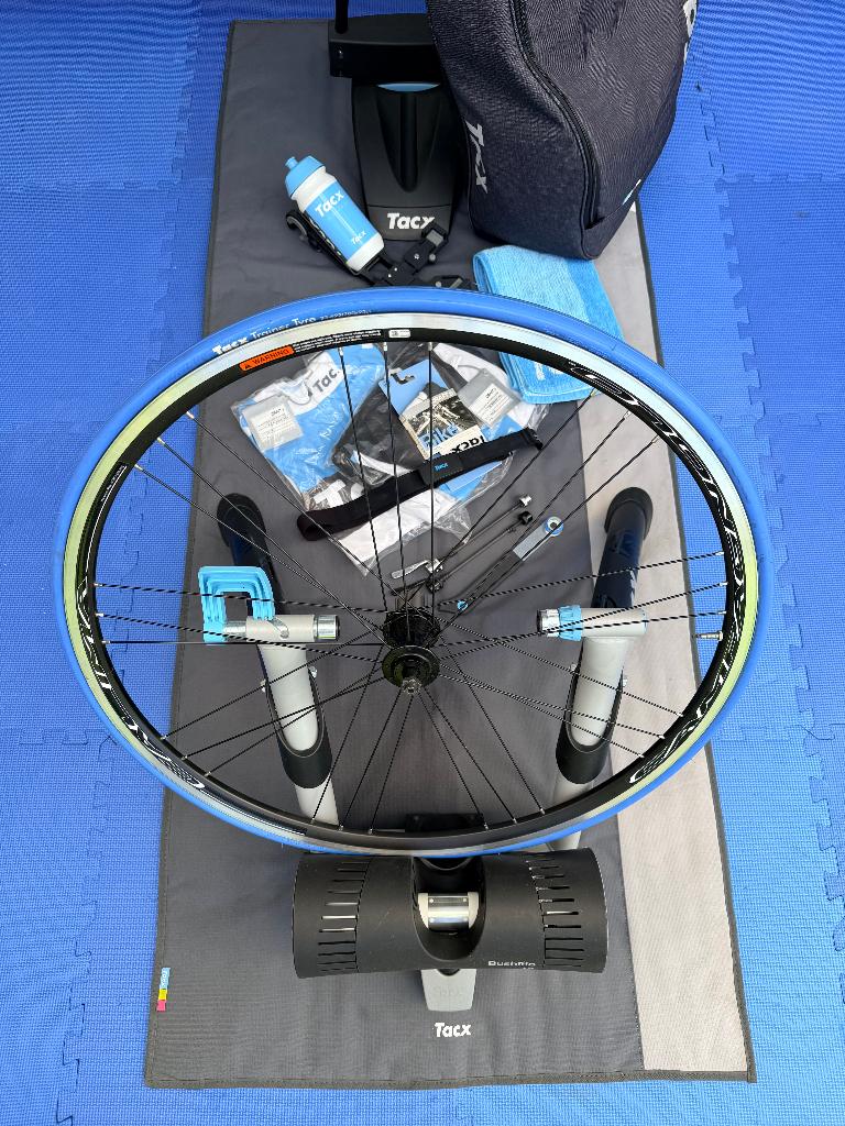 TACX Bushido SMART trainer + accessoires in TOPSTAAT!, Fietsen en Brommers, Ophalen, Zo goed als nieuw, Tacx