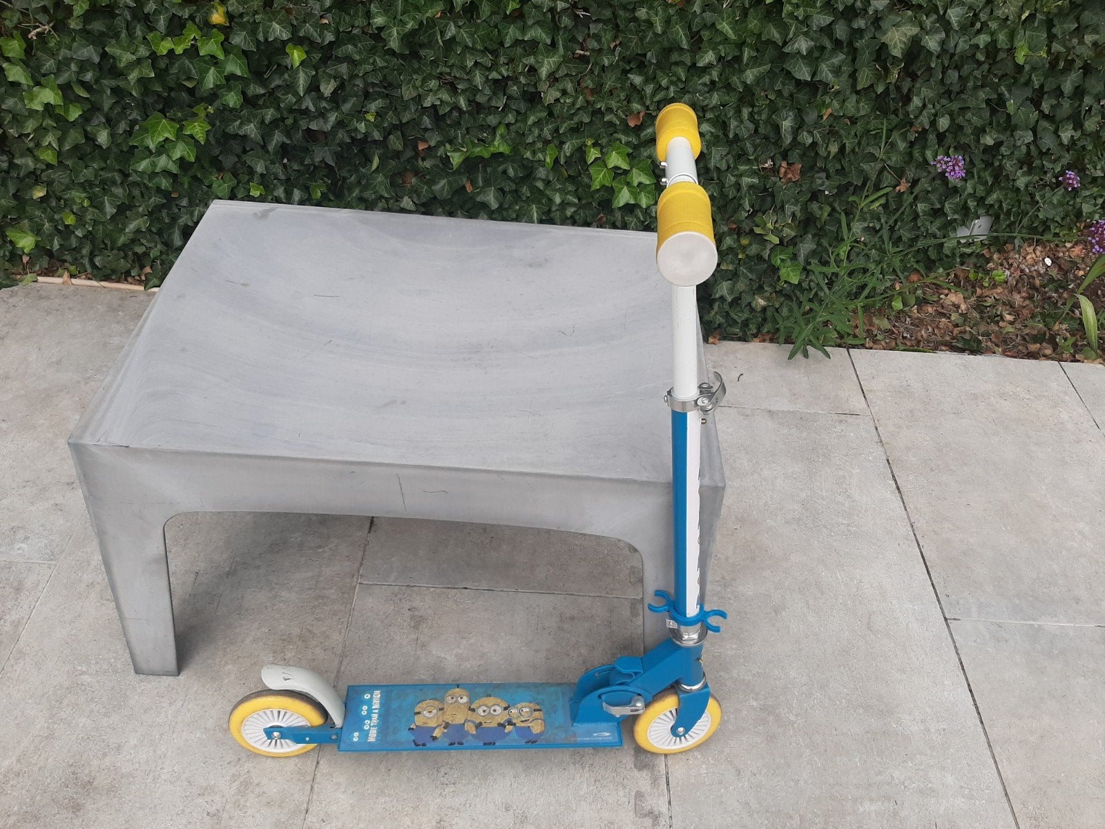Step Minions, Ophalen