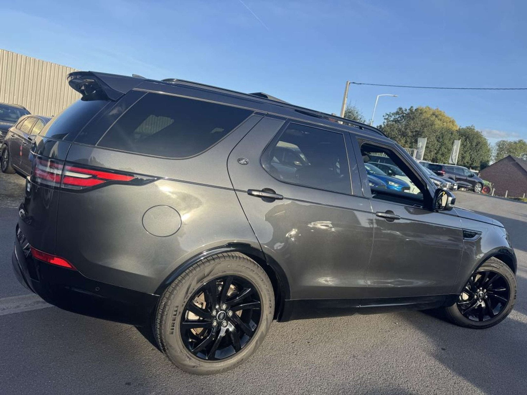 Land Rover Discovery V 3.0SDV6 LUXURY HSE 4X4 306CH 7 PLACES, Auto's, Automaat, Gebruikt, Zwart, 2993 cc