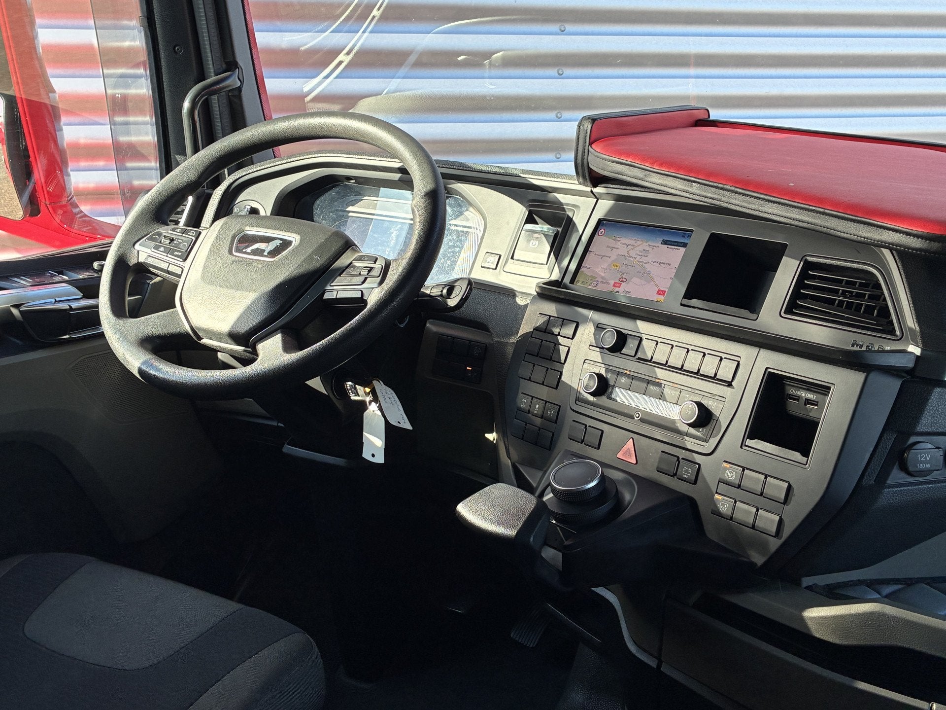 MAN TGX 18.510 4x2 BL GX SA RETARDER / NIGHTHEATING + COOLIN, Autos, Rouge, Achat, 375 kW, Entreprise