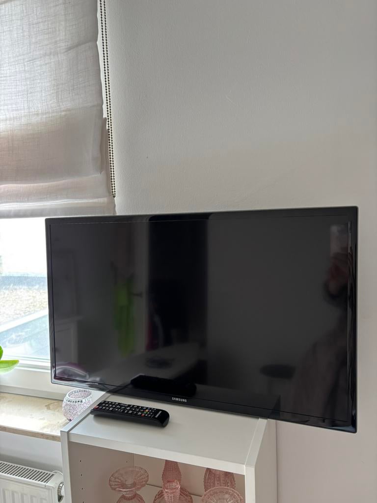 Samsung TV GEEN SMART 80cm diagonaal  met ophangbeugel, Audio, Tv en Foto, Televisies, Ophalen, Zo goed als nieuw, Samsung, Smart TV