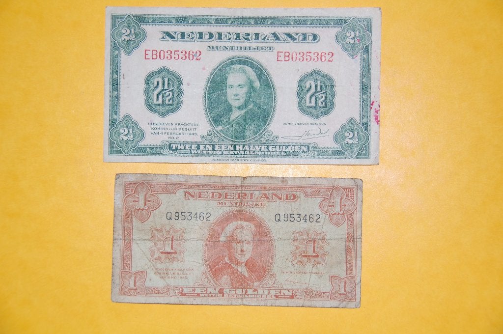 Nederland : 2 1/2 Gulden 1943 en 1 Gulden 1945, Verzenden, Setje
