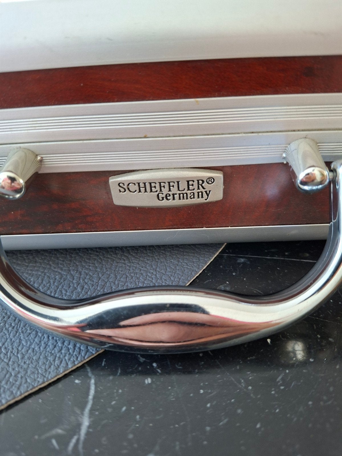 Bestek messen koffer Scheffler, Ophalen, Messenset