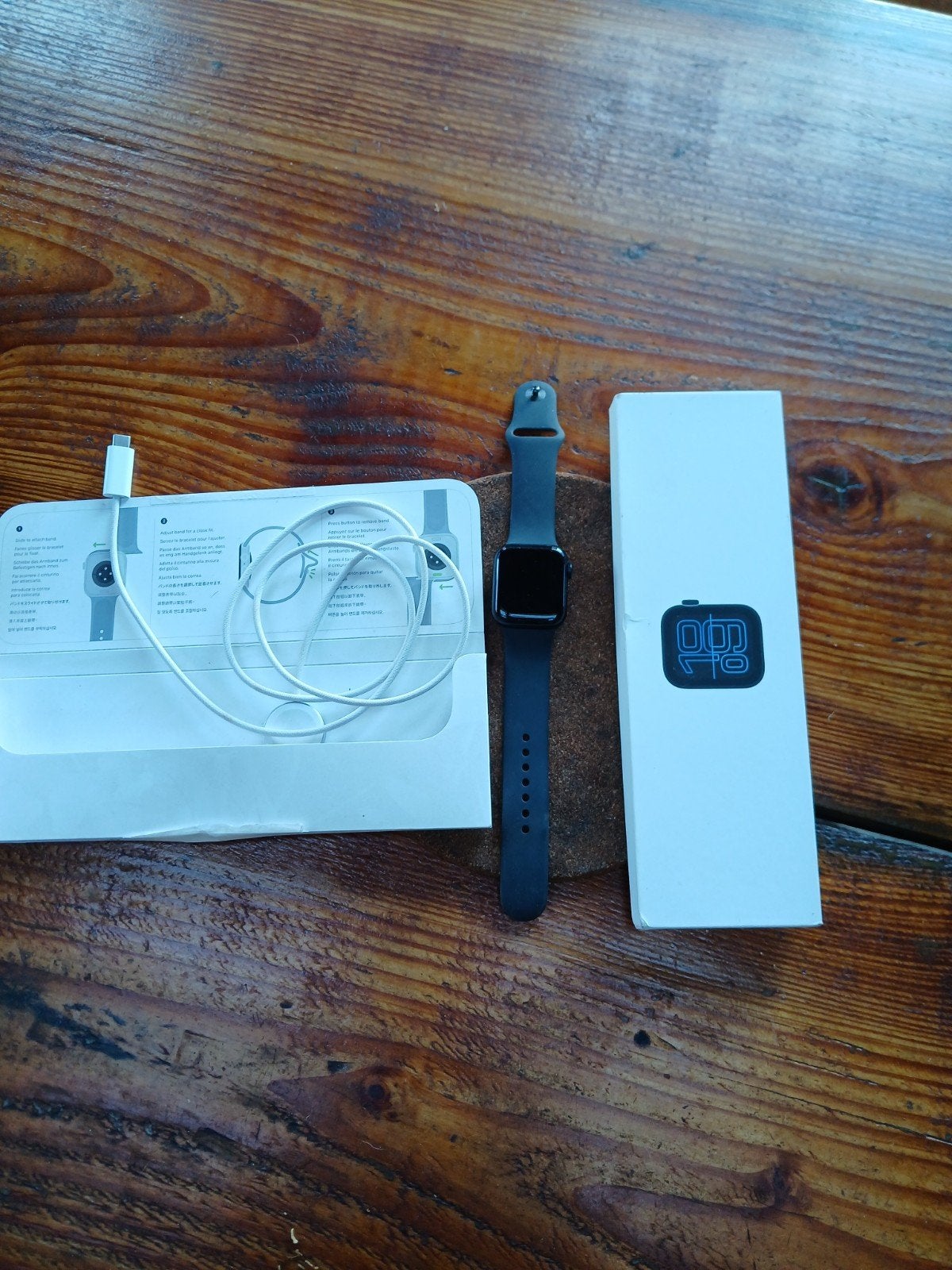 apple smartwatch midnight SE 40mm, Handtassen en Accessoires, Ophalen, Blauw, Apple Watch, IOS