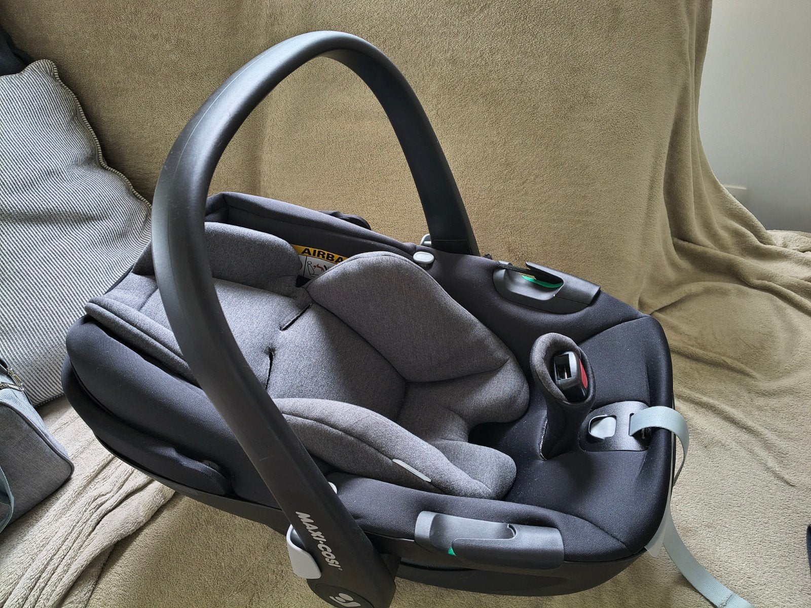 Maxi Cosi MC Pebble 360 Essential Black, Ophalen, Maxi-Cosi