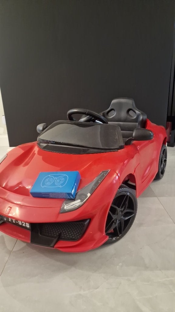 Electrische kinder auto 1 keer gebruikt, Ophalen, Zo goed als nieuw